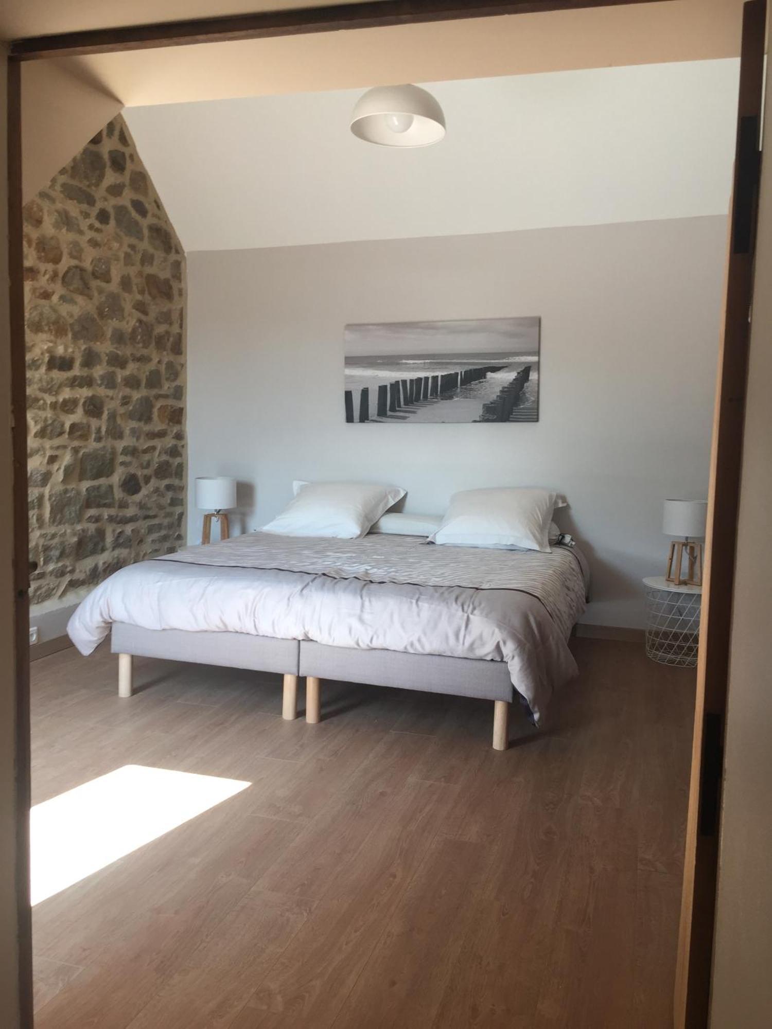Gites Les 2 Hermines Mont-Dol Номер фото