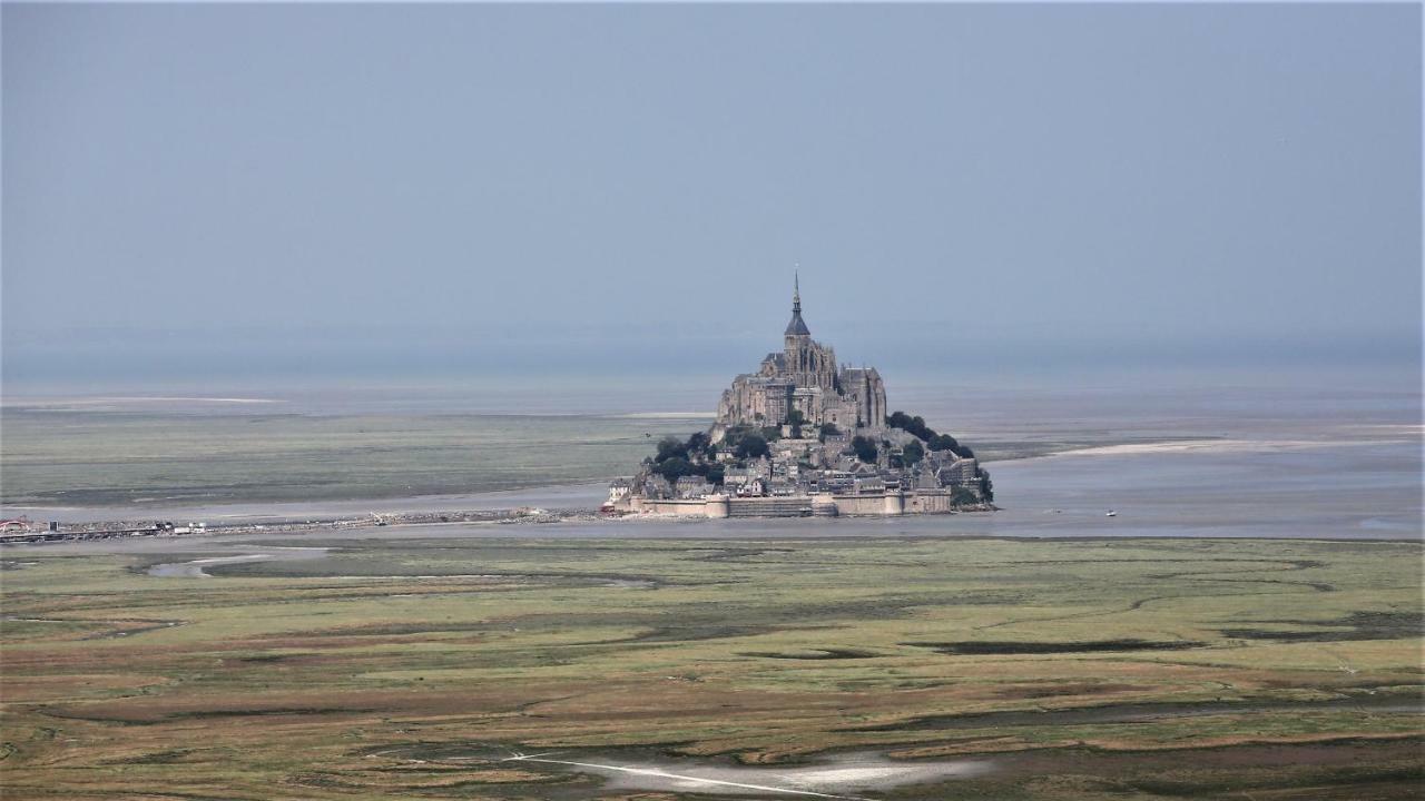 Gites Les 2 Hermines Mont-Dol Экстерьер фото